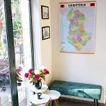 Liqeni 3* Tirana