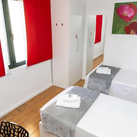 Liqeni 3* تيرانا