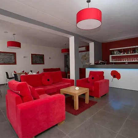Hotel Liqeni 3*