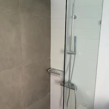 Hotel Liqeni Tirana
