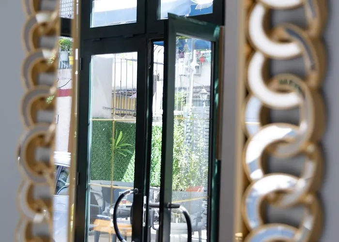 Liqeni Hotel Tirana
