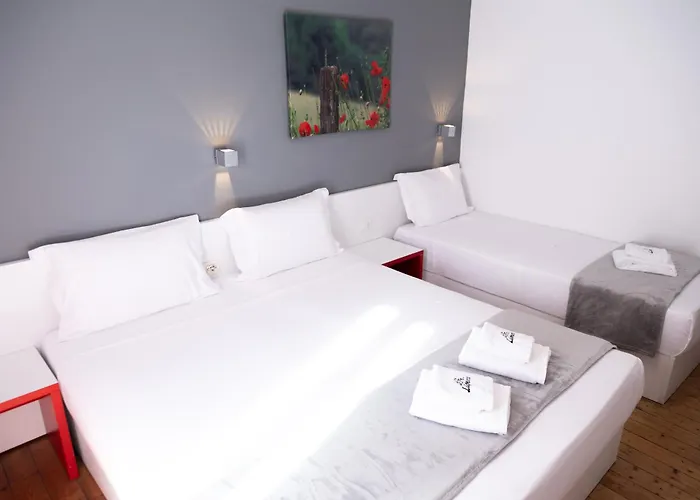 Hotel Liqeni 3*