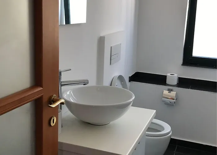Liqeni 3* Tirana