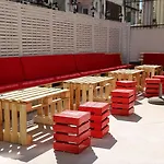Liqeni 티라나