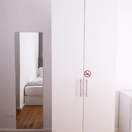 Liqeni 3*