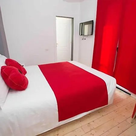 Liqeni 3* Тирана