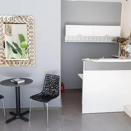 Hotel Liqeni Tirana