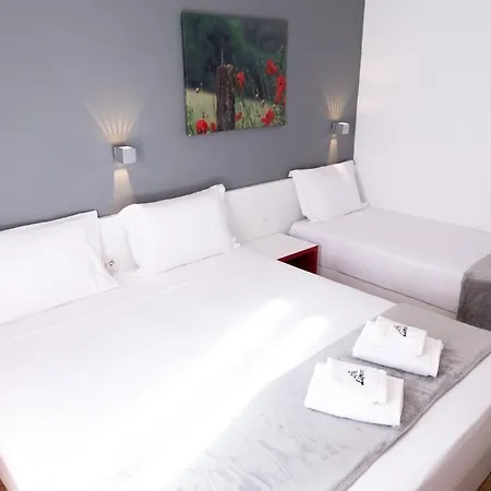 Liqeni Hotel 3*