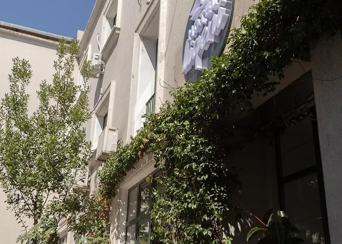 Liqeni Hotel 3*